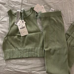 Zara Green Seamless Legging and Crop Top Set